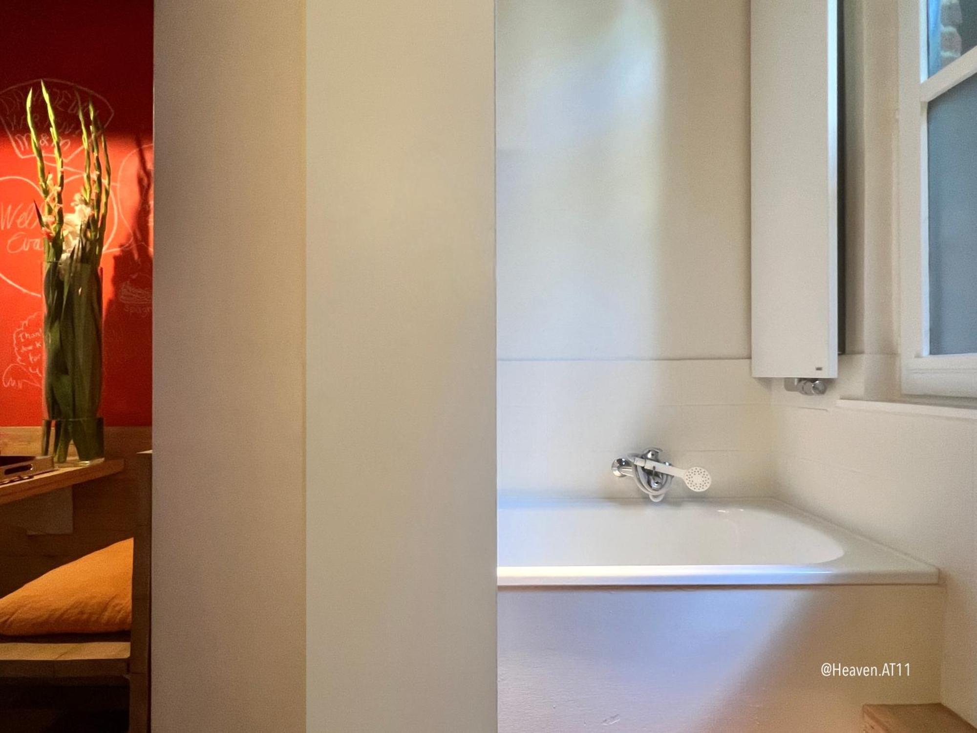 Heaven At 11, Your Deluxe Studio With Personal Bathroom, Kitchenette & Terrace Gent Exterior foto